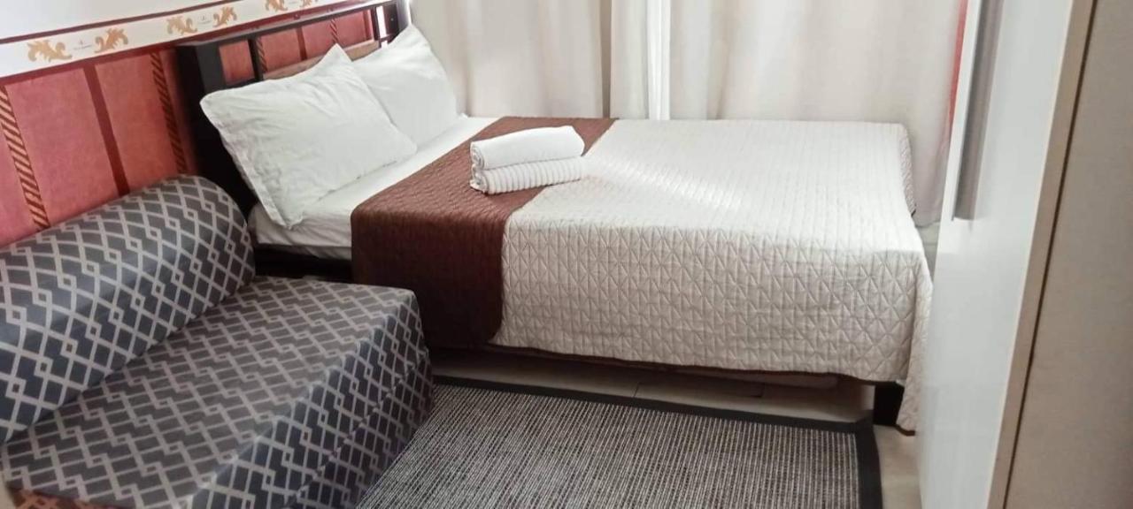 Azure C7 Balcony, Wifi, Near Mall Airport Manila Exterior photo